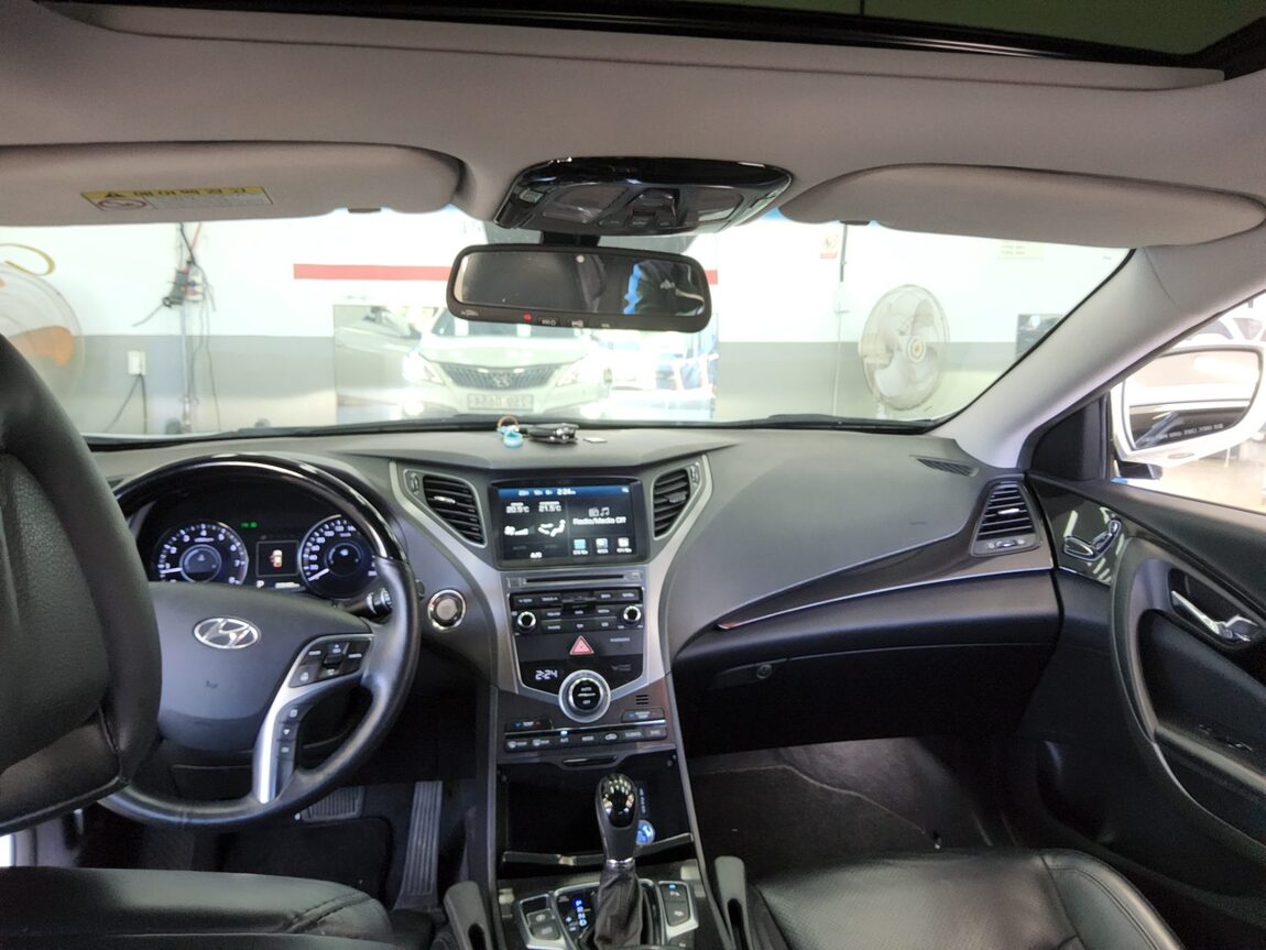 HYUNDAI GRANDEUR HG HG 300 EXCLUSIVE 2017 - zdjęcie 11
