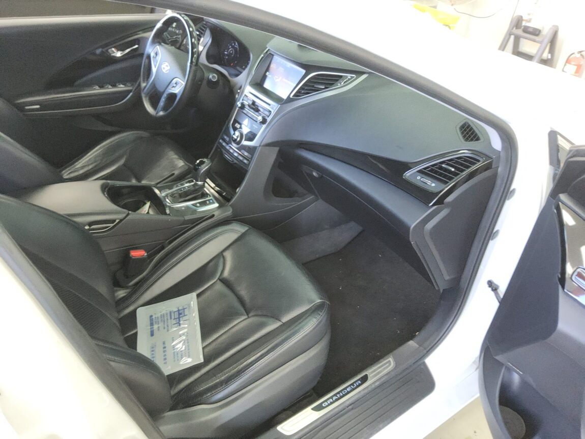 HYUNDAI GRANDEUR HG HG 300 EXCLUSIVE 2017 - zdjęcie 14