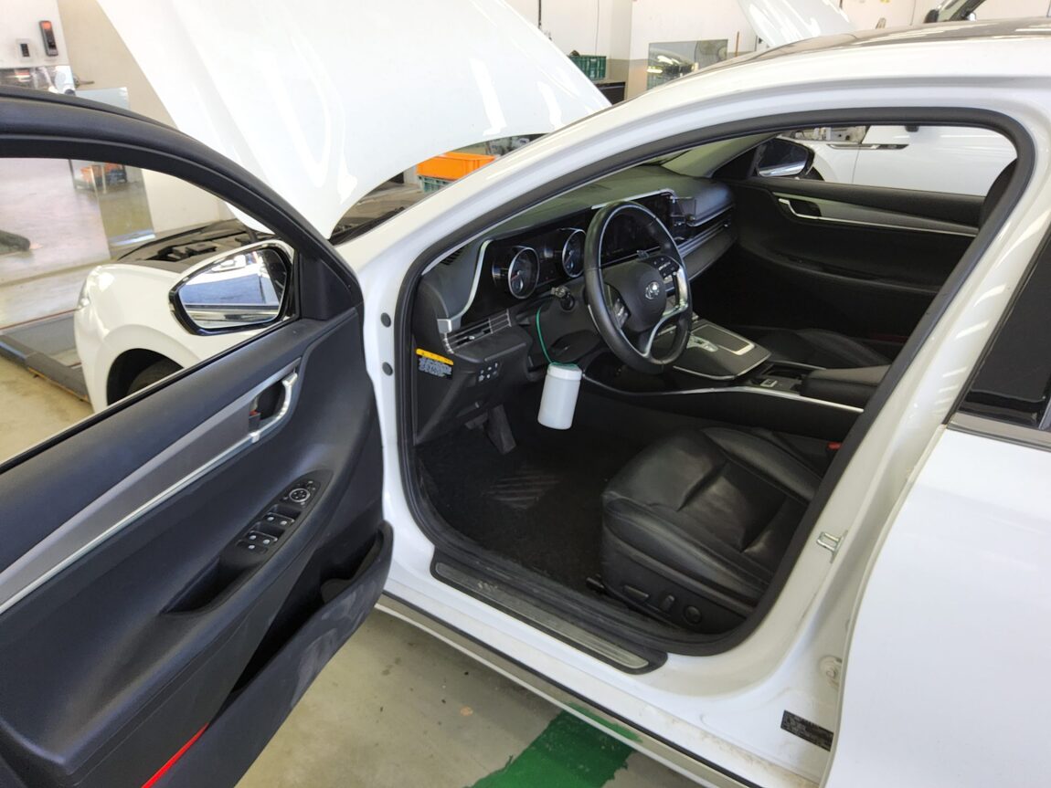 HYUNDAI THE NEW GRANDEUR IG GASOLINE 3.3 PREMIUM CHOICE 2020 - zdjęcie 10
