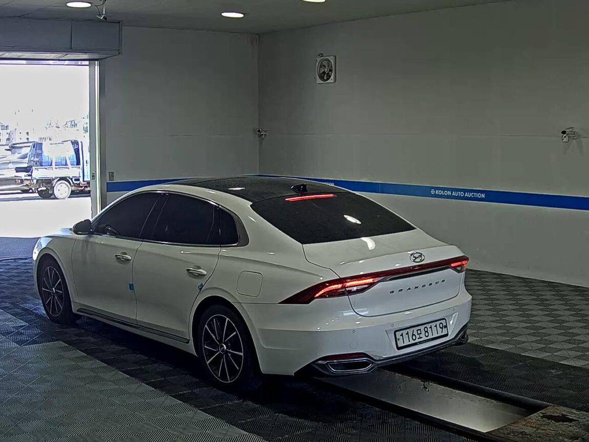 HYUNDAI THE NEW GRANDEUR IG GASOLINE 3.3 PREMIUM CHOICE 2020 - zdjęcie 6