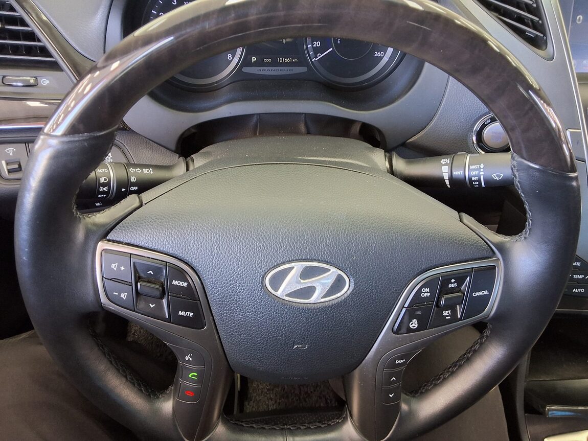 HYUNDAI GRANDEUR HG HG 300 PREMIUM 2014 - zdjęcie 17