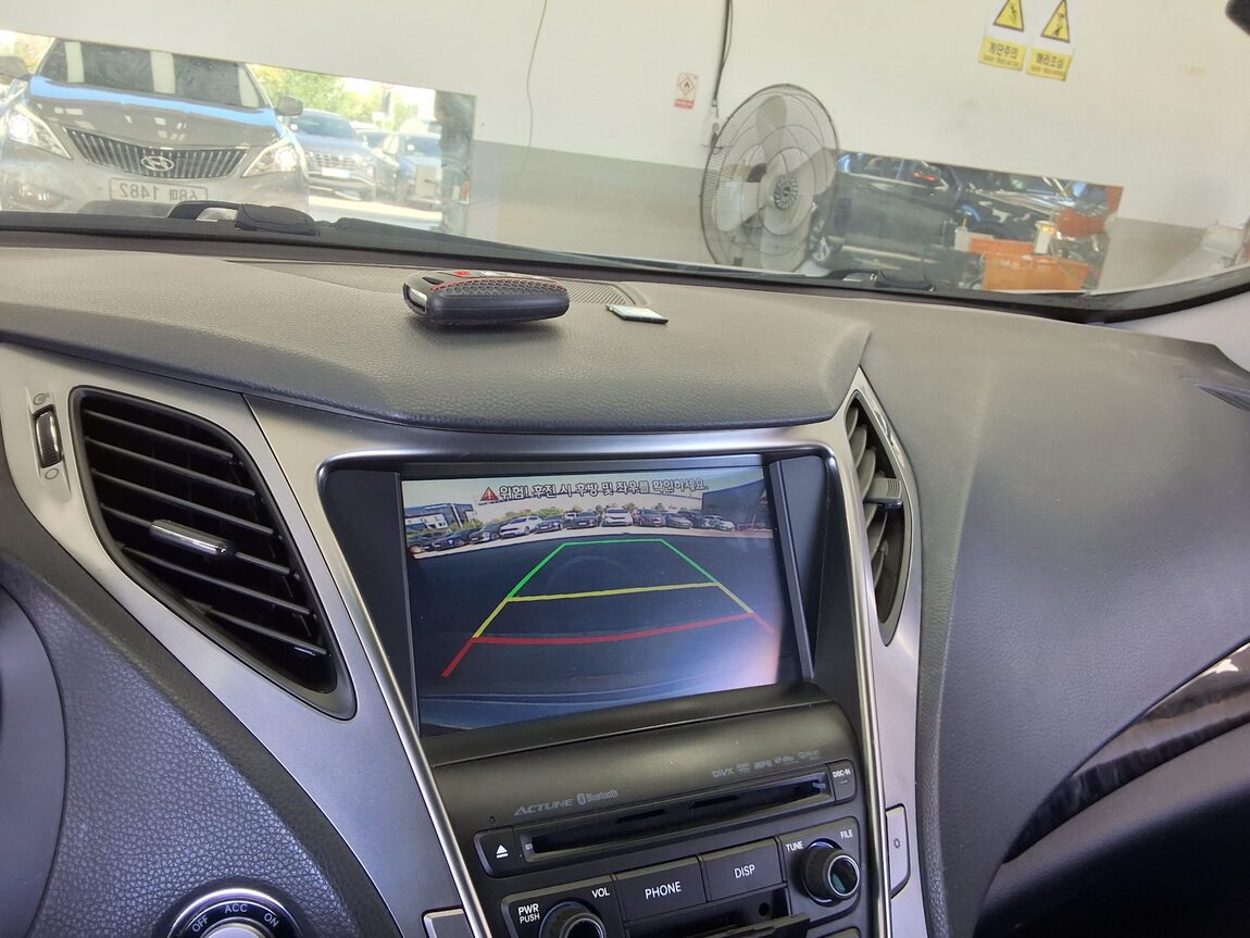 HYUNDAI GRANDEUR HG HG 300 PREMIUM 2014 - zdjęcie 19