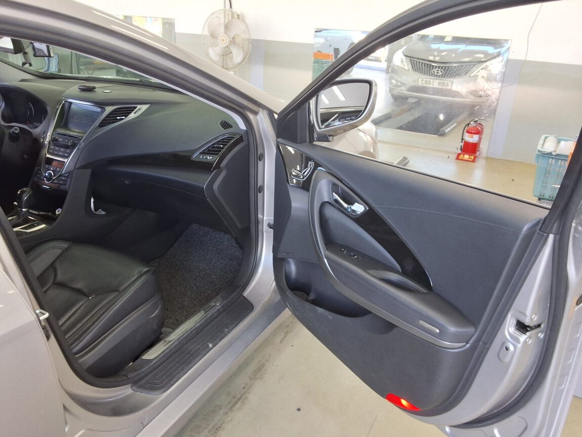 HYUNDAI GRANDEUR HG HG 300 PREMIUM 2014 - zdjęcie 14
