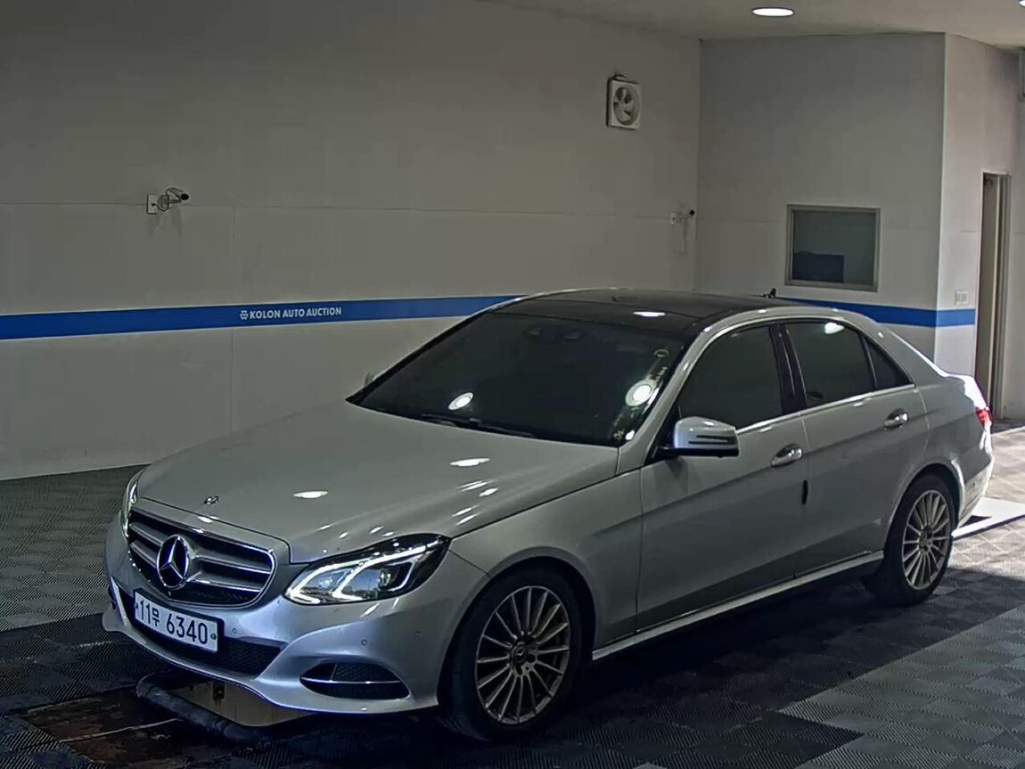 MERCEDES-BENZ E-CLASS (4TH GEN) E250 CDI BLUETEC 4MATIC AVANTGARDE 2016 - zdjęcie 2