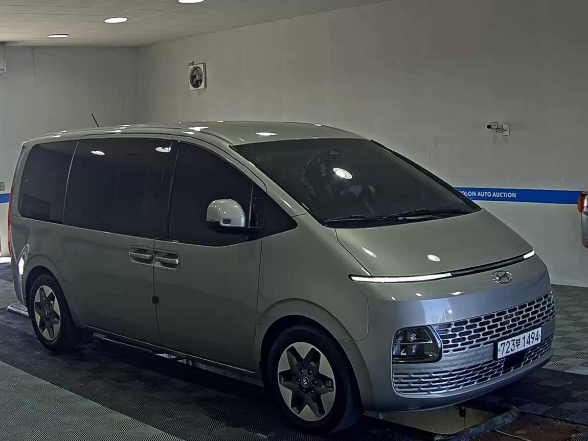 HYUNDAI STARIA 2.2 DIESEL TOURER 11-SEATER 2WD MODERN 2022 - zdjęcie 3