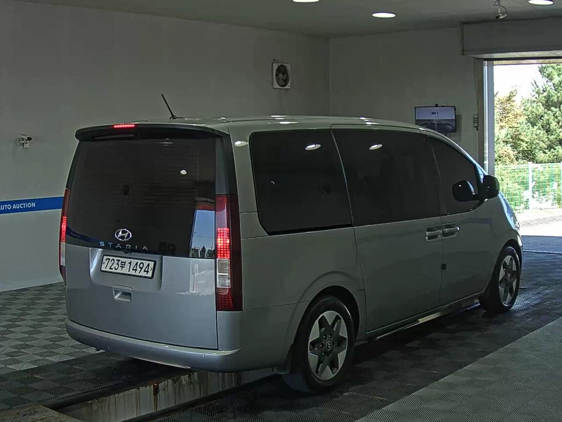 HYUNDAI STARIA 2.2 DIESEL TOURER 11-SEATER 2WD MODERN 2022 - zdjęcie 5