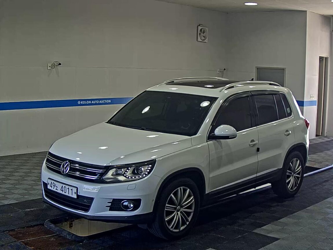 VOLKSWAGEN TIGUAN 2.0 TDI BLUEMOTION PREMIUM 2015 - zdjęcie 2