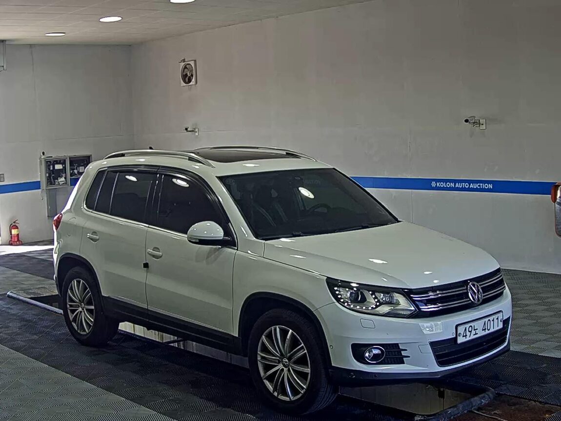 VOLKSWAGEN TIGUAN 2.0 TDI BLUEMOTION PREMIUM 2015 - zdjęcie 3