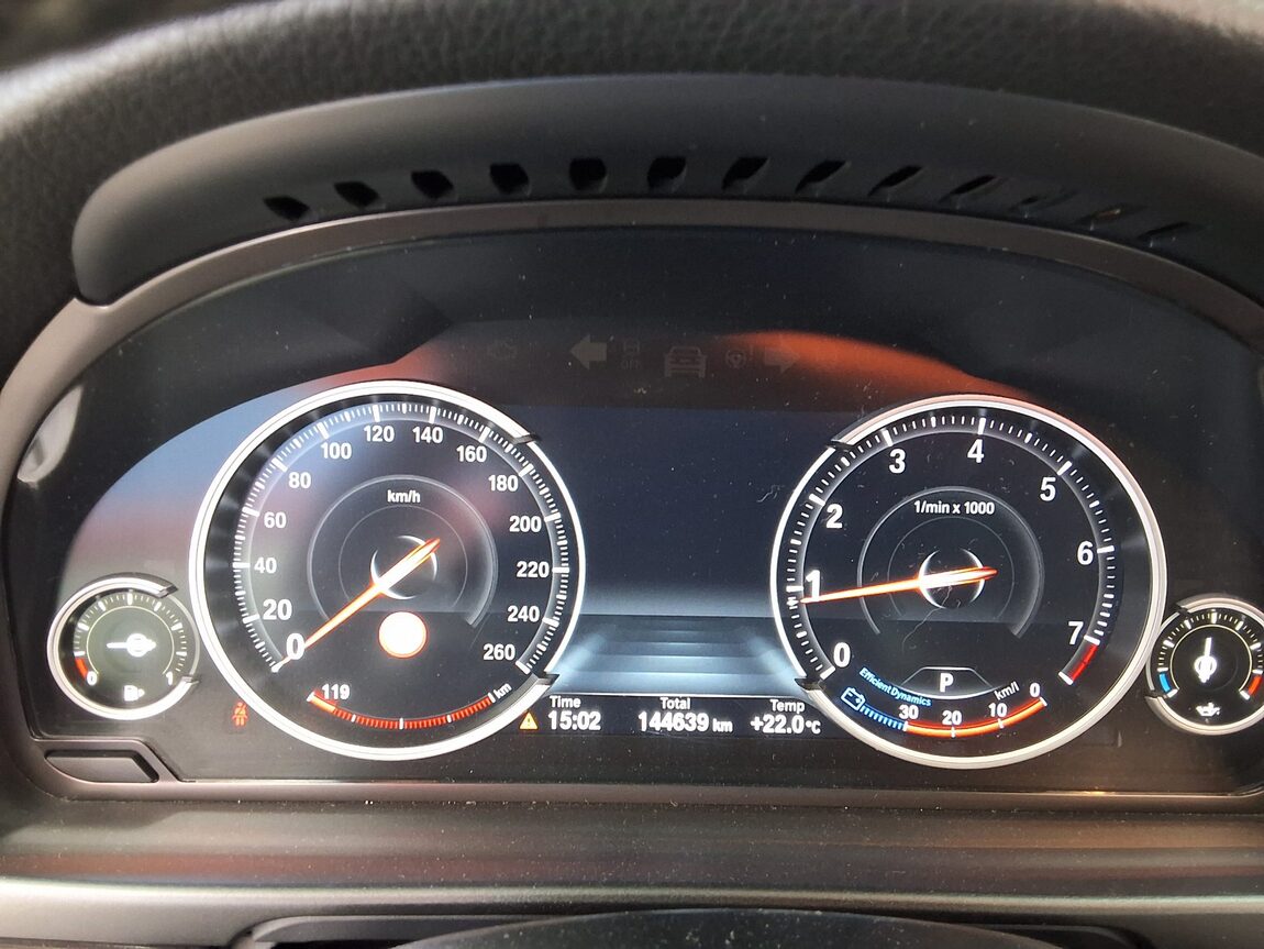 BMW 5 SERIES (6TH GEN) 528i xDRIVE M AERODYNAMIC 2016 - zdjęcie 10