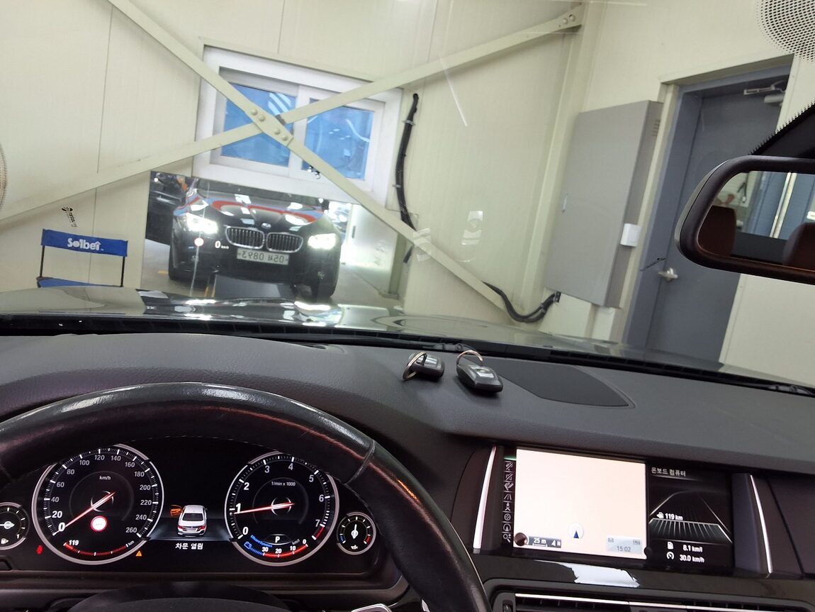 BMW 5 SERIES (6TH GEN) 528i xDRIVE M AERODYNAMIC 2016 - zdjęcie 25