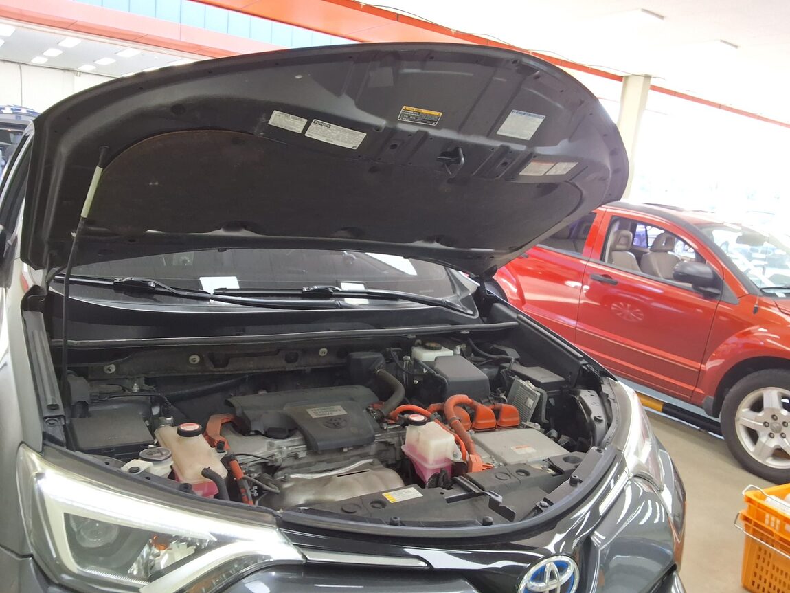 TOYOTA RAV4 (4TH GEN) 2.5 4WD HYBRID 2016 - zdjęcie 18