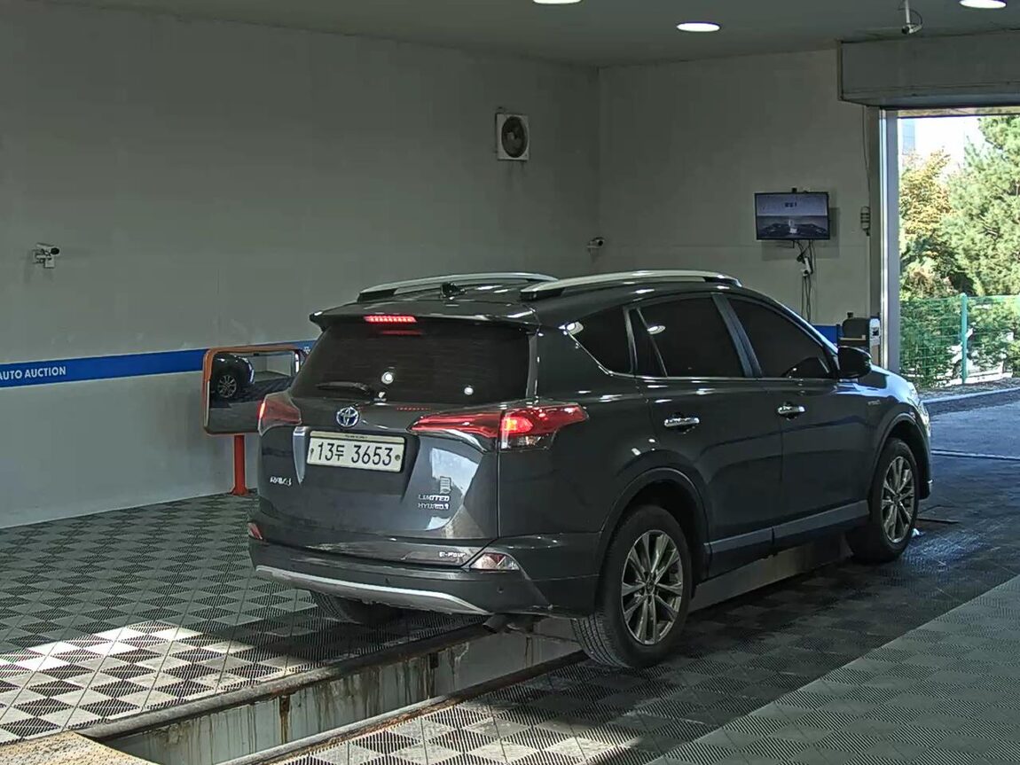 TOYOTA RAV4 (4TH GEN) 2.5 4WD HYBRID 2016 - zdjęcie 5