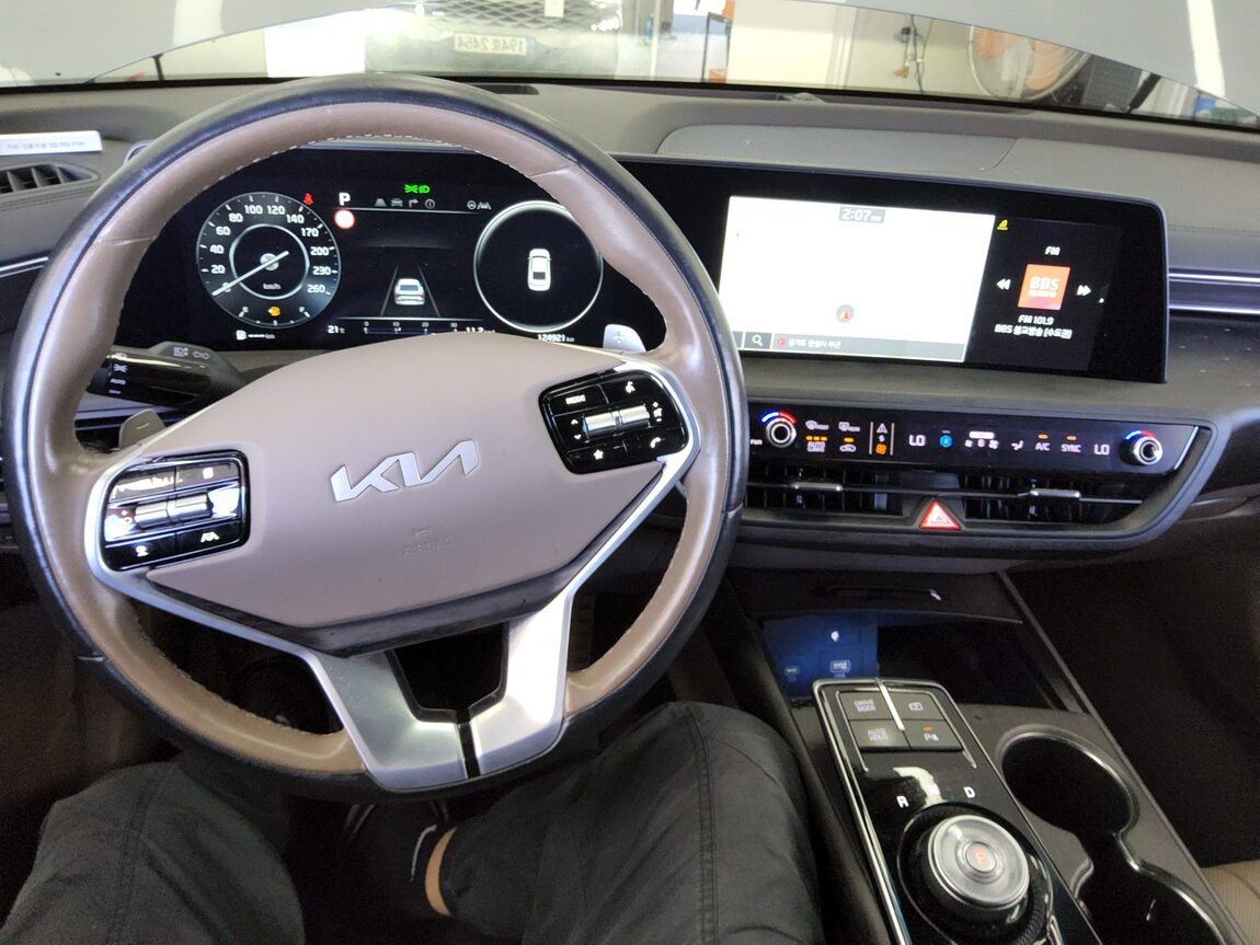 KIA K8 3.5 GDI 2WD SIGNATURE 2023 - zdjęcie 17