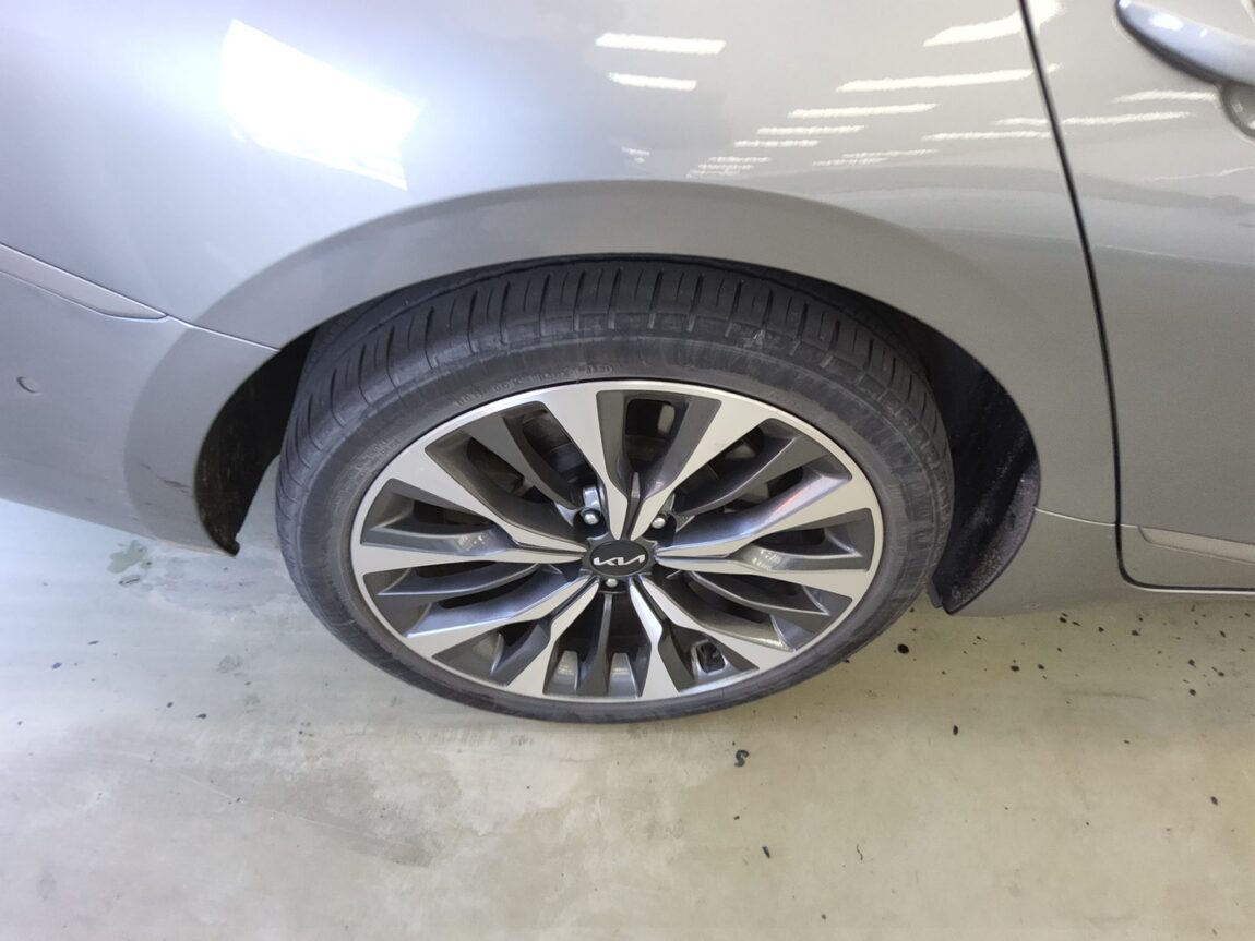 KIA K8 3.5 GDI 2WD SIGNATURE 2023 - zdjęcie 25