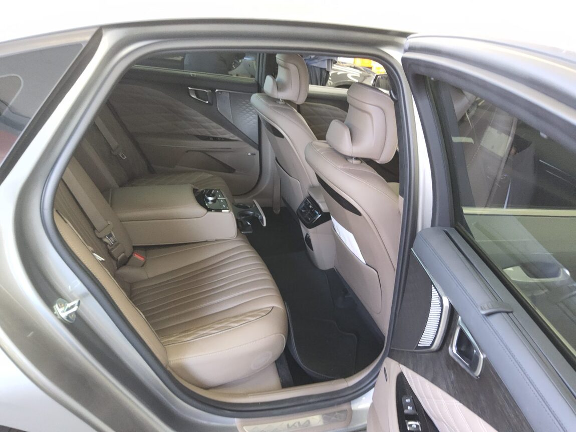 KIA K8 3.5 GDI 2WD SIGNATURE 2023 - zdjęcie 13