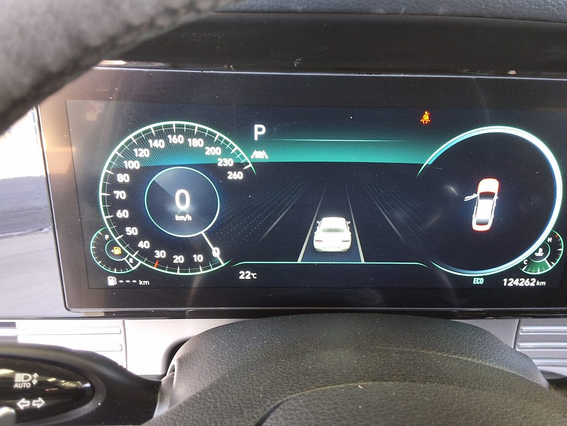 HYUNDAI THE NEW GRANDEUR IG GASOLINE 3.3 LE BLANC 2022 - zdjęcie 9
