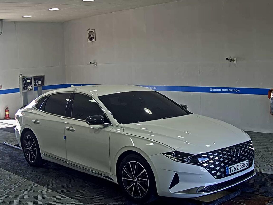 HYUNDAI THE NEW GRANDEUR IG GASOLINE 3.3 LE BLANC 2022 - zdjęcie 3