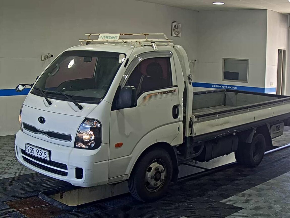KIA BONGO III CARGO 1.2 TON STANDARD CAB EXTRA LONG WHEELBASE 2014 - zdjęcie 2
