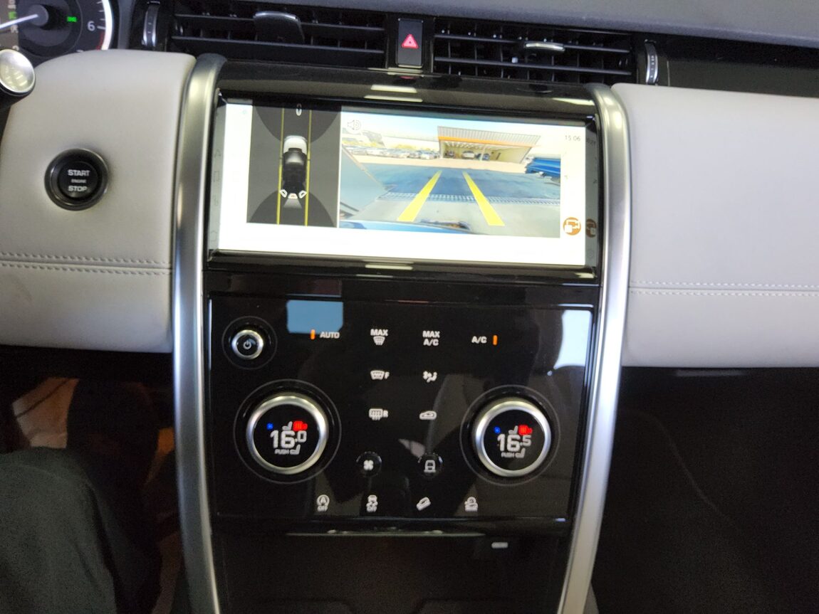 LAND ROVER DISCOVERY SPORT 2.0 P250 SE 2023 - zdjęcie 18
