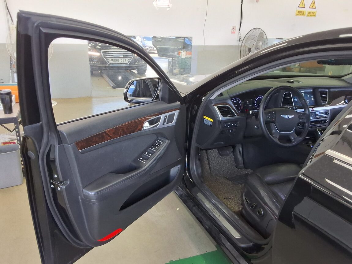 HYUNDAI GENESIS DH G380 AWD EXCLUSIVE 2016 - zdjęcie 10