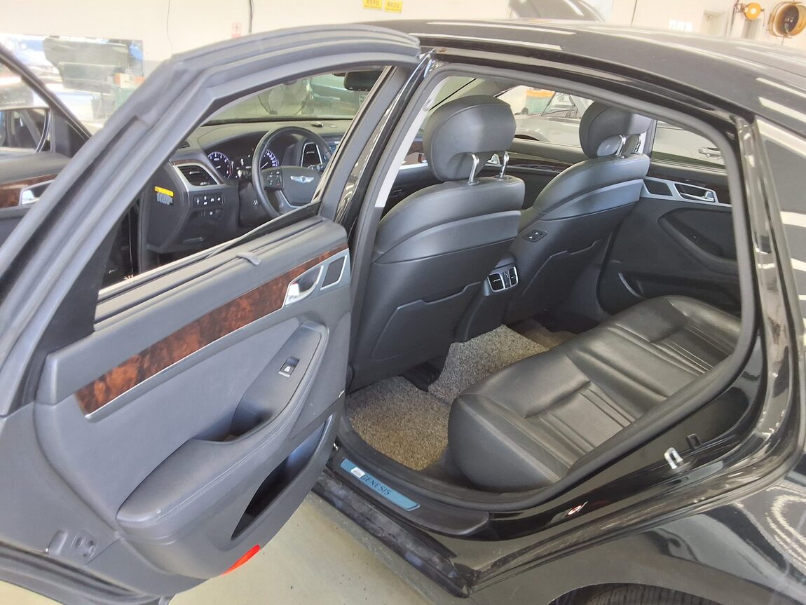 HYUNDAI GENESIS DH G380 AWD EXCLUSIVE 2016 - zdjęcie 12