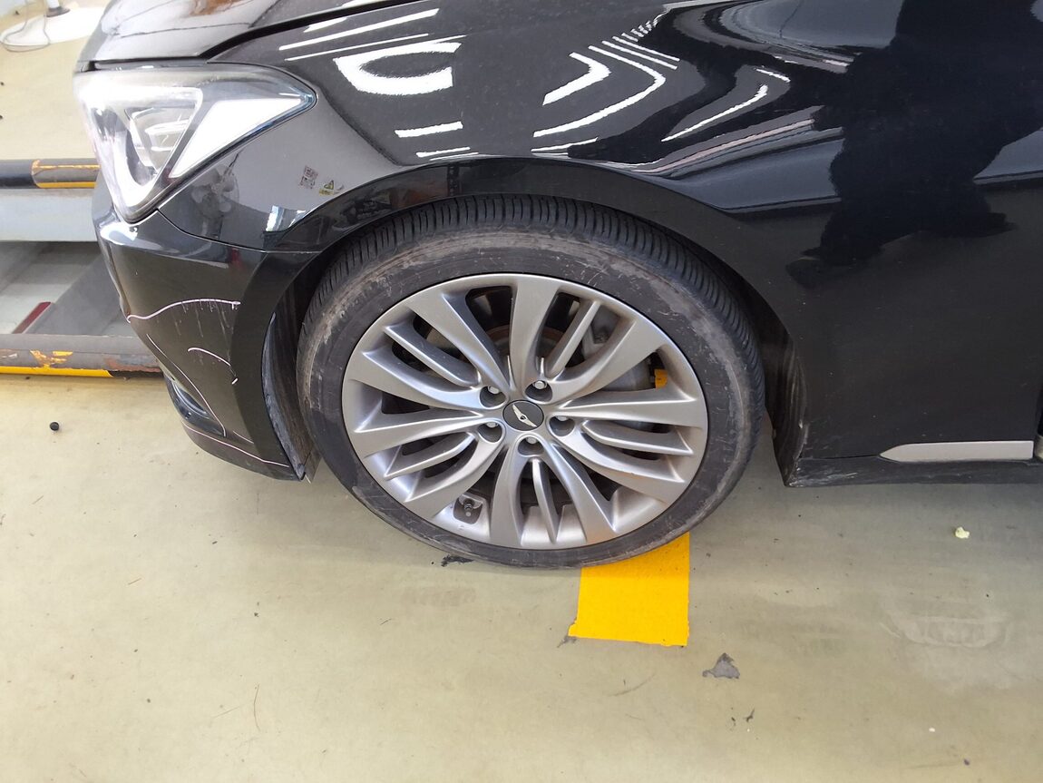 HYUNDAI GENESIS DH G380 AWD EXCLUSIVE 2016 - zdjęcie 24