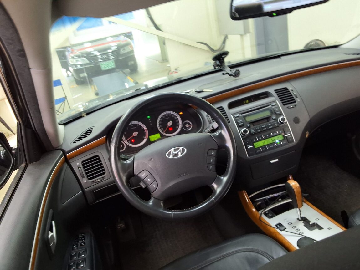 HYUNDAI GRANDEUR TG Q270 BASE MODEL 2006 - zdjęcie 12