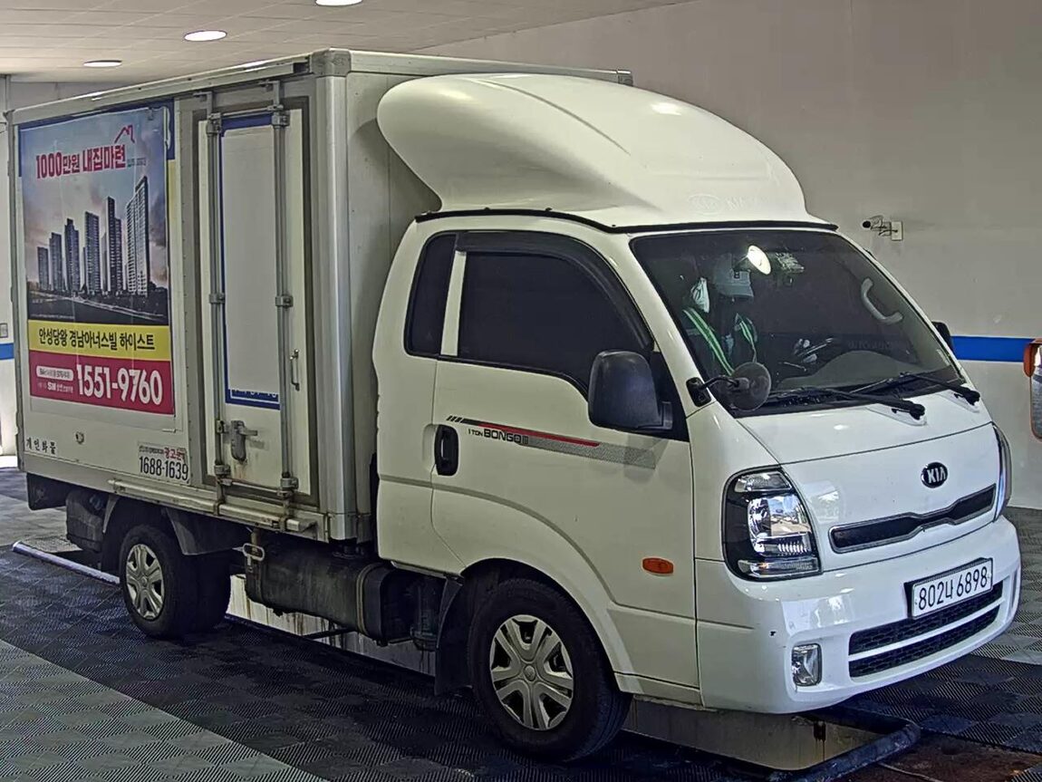 KIA THE NEW BONGO III CARGO BUILT-IN BOX TRUCK PLUS MODEL 2020 - zdjęcie 3