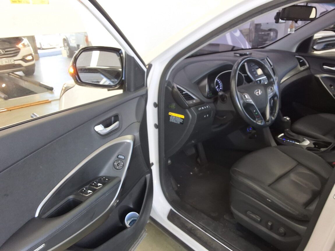 HYUNDAI SANTA FE THE PRIME DIESEL R2.0 2WD PREMIUM 2016 - zdjęcie 10