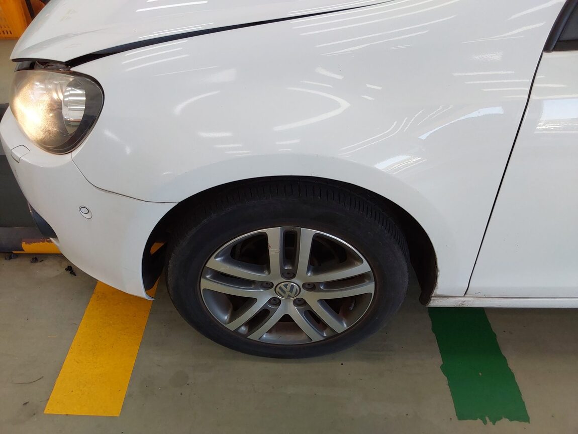 VOLKSWAGEN GOLF (6TH GEN) 1.6 TDI BLUEMOTION 2012 - zdjęcie 20