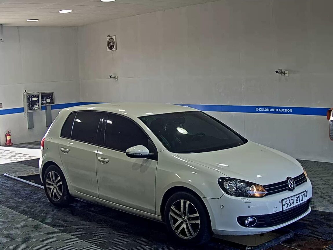 VOLKSWAGEN GOLF (6TH GEN) 1.6 TDI BLUEMOTION 2012 - zdjęcie 3