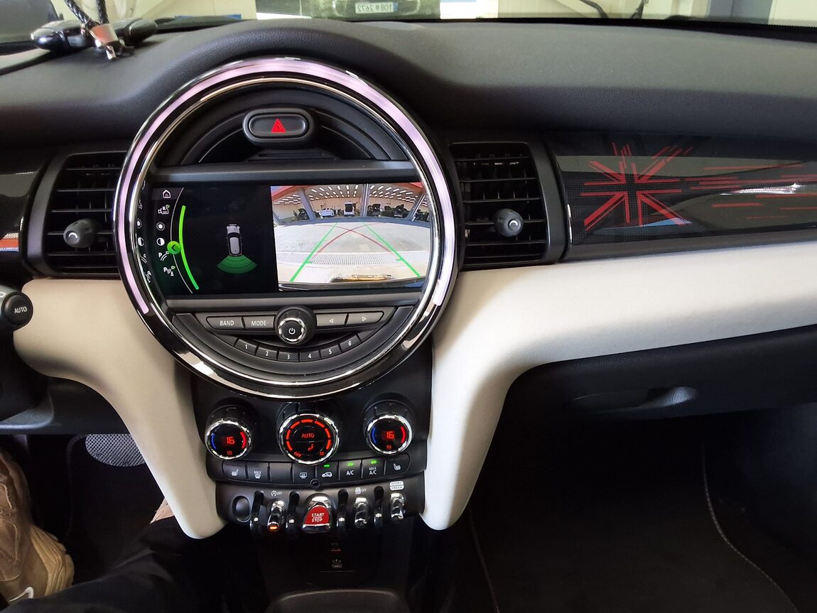 MINI COOPER (3RD GEN) 2.0 S KINGS ROAD EDITION 2020 - zdjęcie 21