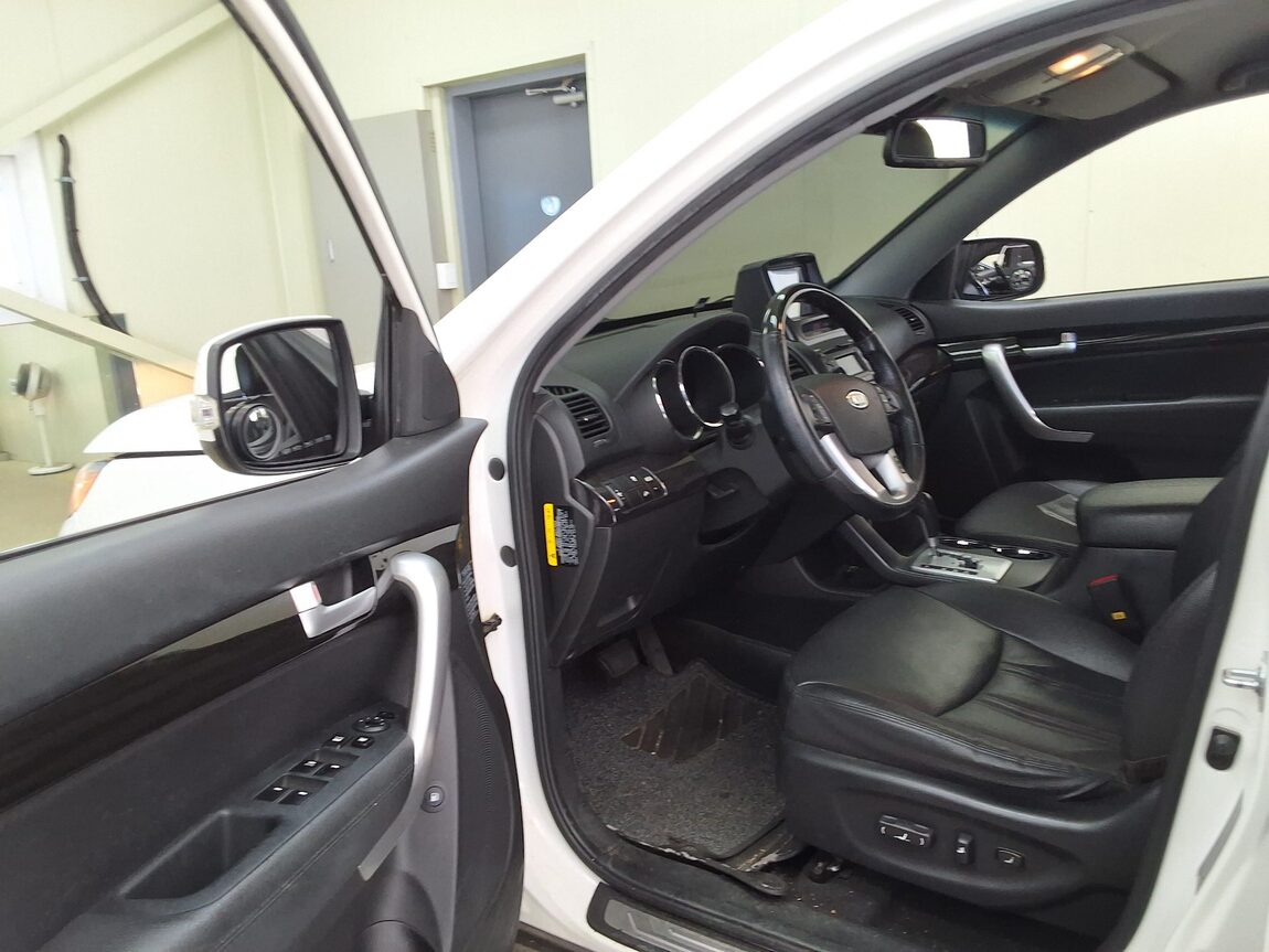 KIA SORENTO R DIESEL 2.0 2WD TLX LUXURY MODEL 2011 - zdjęcie 11