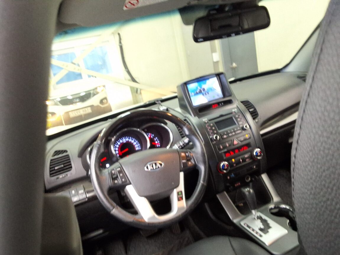 KIA SORENTO R DIESEL 2.0 2WD TLX LUXURY MODEL 2011 - zdjęcie 12