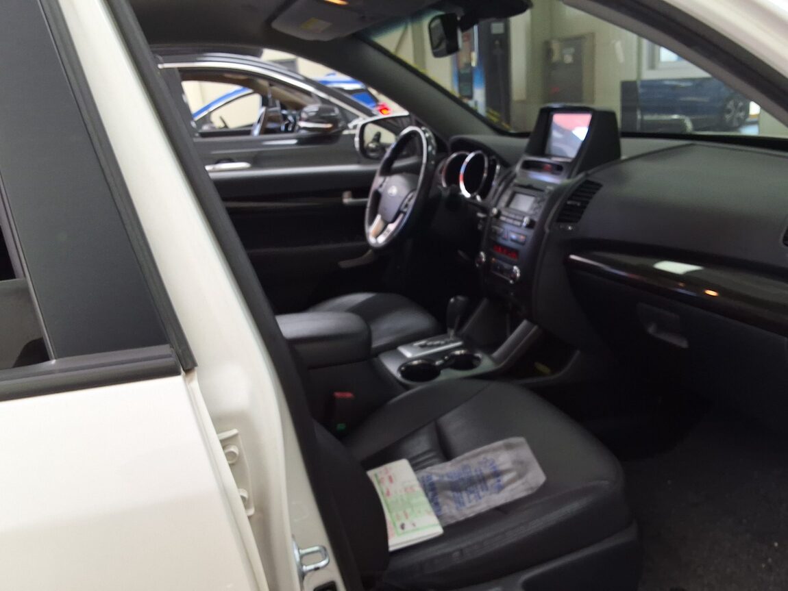 KIA SORENTO R DIESEL 2.0 2WD TLX LUXURY MODEL 2011 - zdjęcie 15