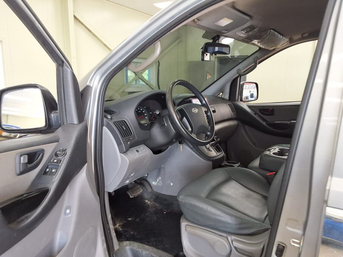 HYUNDAI GRAND STAREX 12-SEATER DIESEL CVX DELUXE 2016 - zdjęcie 11