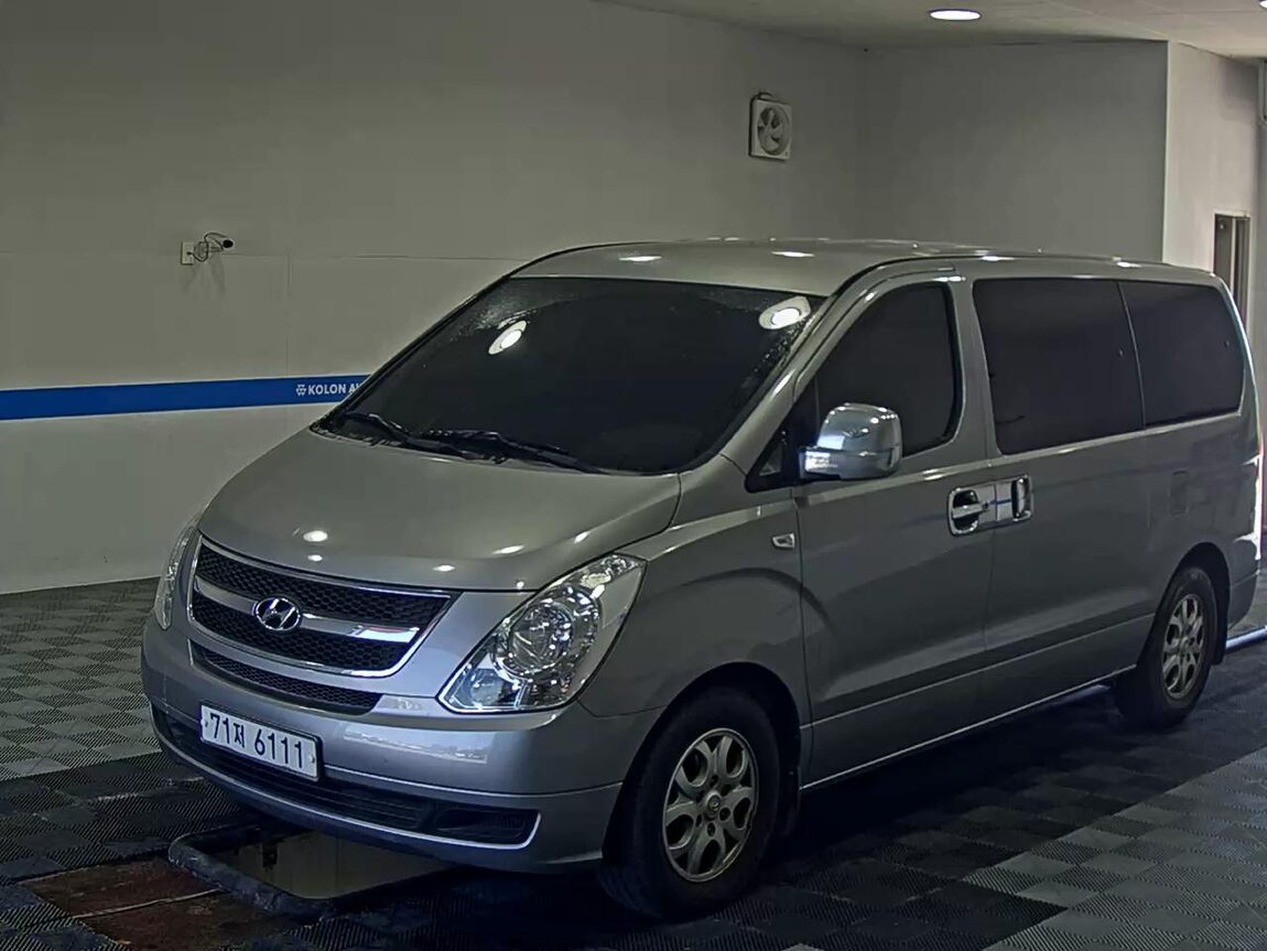 HYUNDAI GRAND STAREX 12-SEATER DIESEL CVX DELUXE 2016 - zdjęcie 2