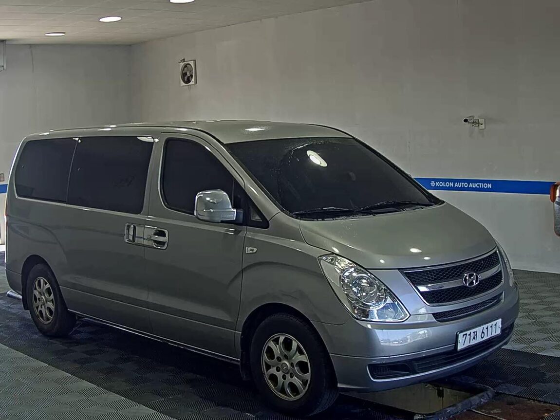 HYUNDAI GRAND STAREX 12-SEATER DIESEL CVX DELUXE 2016 - zdjęcie 3