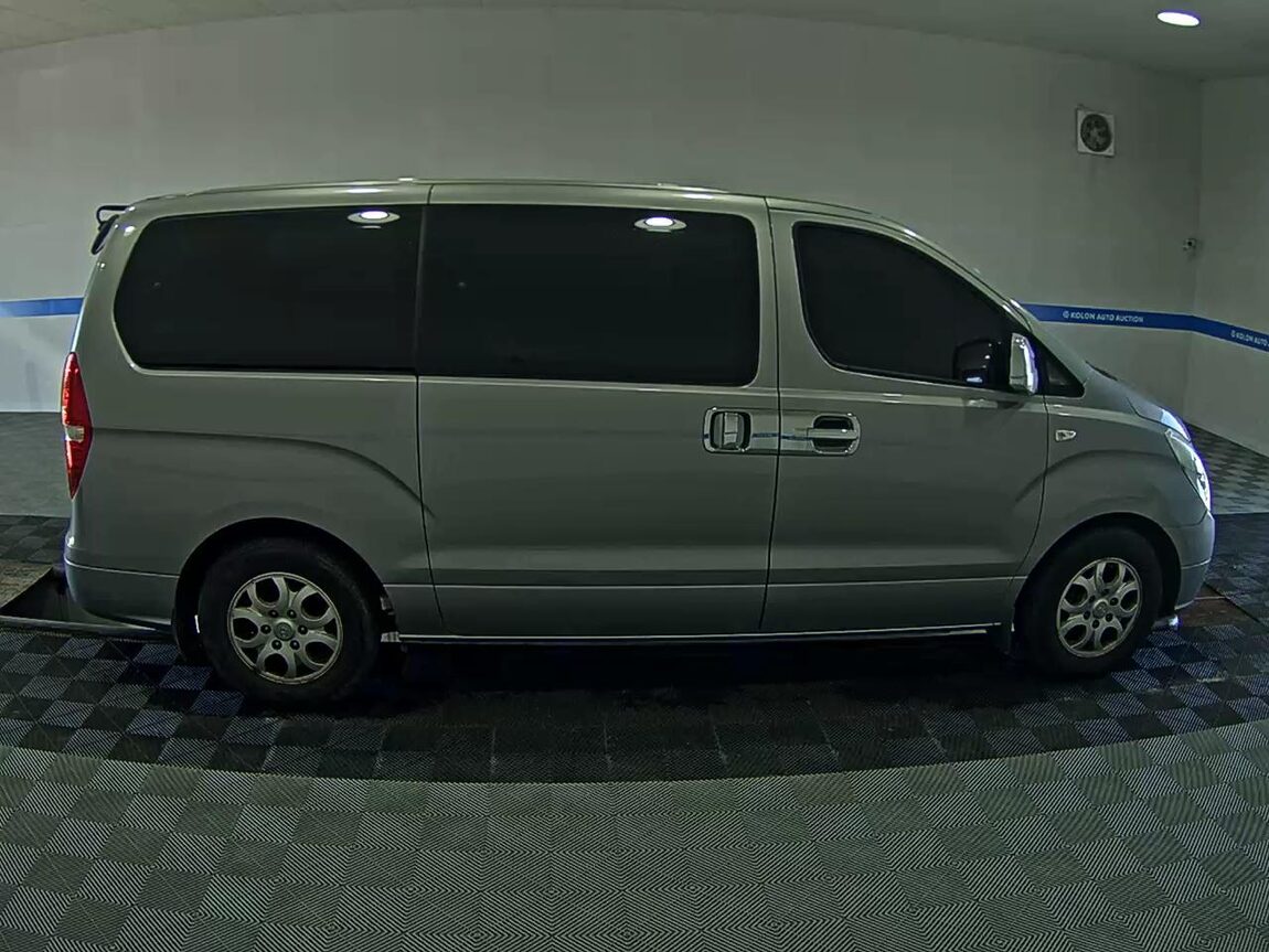 HYUNDAI GRAND STAREX 12-SEATER DIESEL CVX DELUXE 2016 - zdjęcie 4