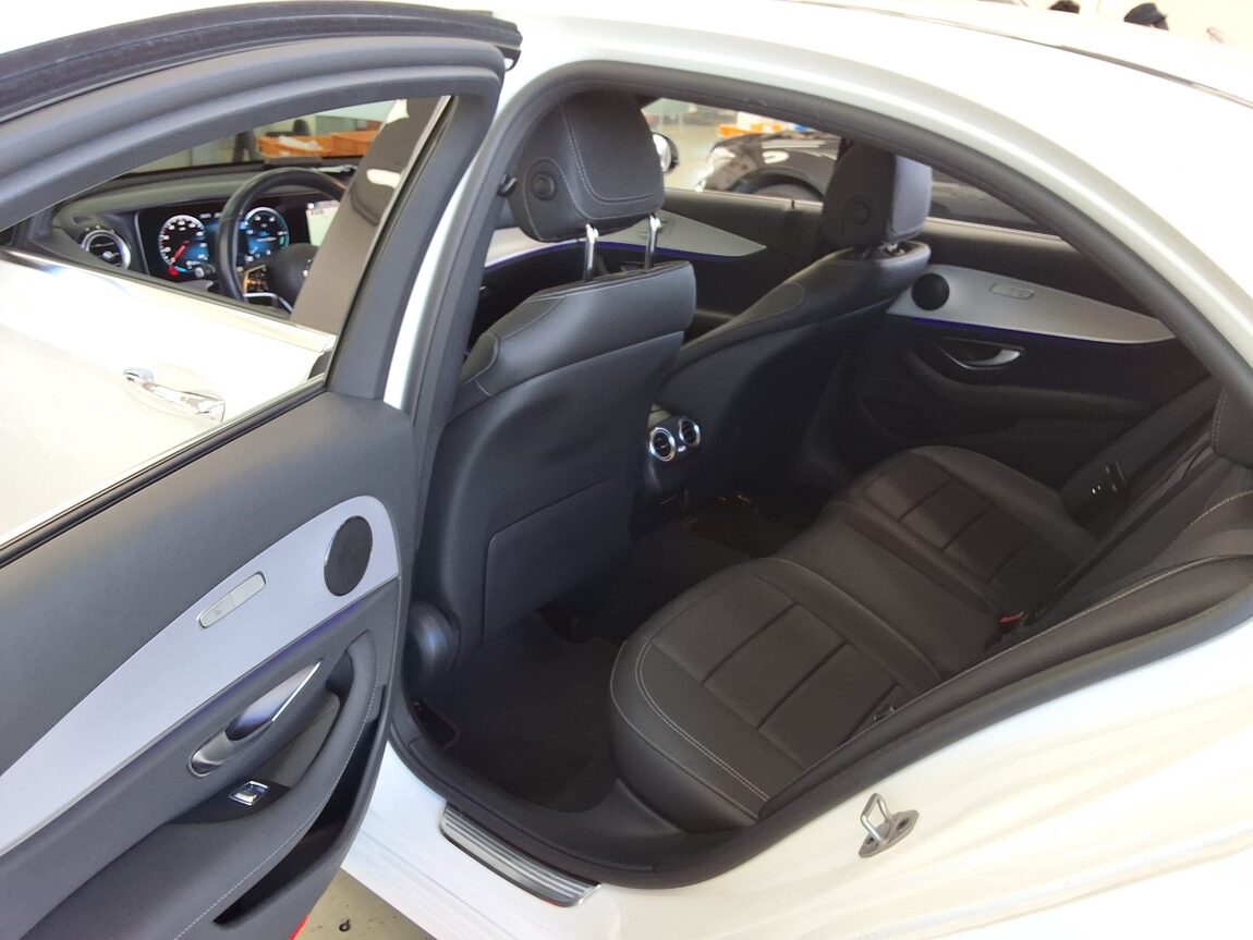 MERCEDES-BENZ E-CLASS (5TH GEN) E250 AVANTGARDE 2021 - zdjęcie 12