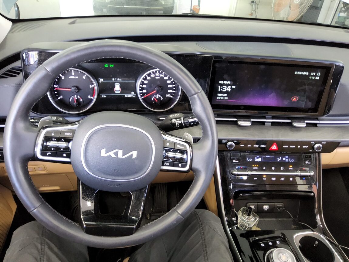 KIA NEW CARNIVAL (KA4) 9-SEATER DIESEL NOBLESSE 2023 - zdjęcie 17
