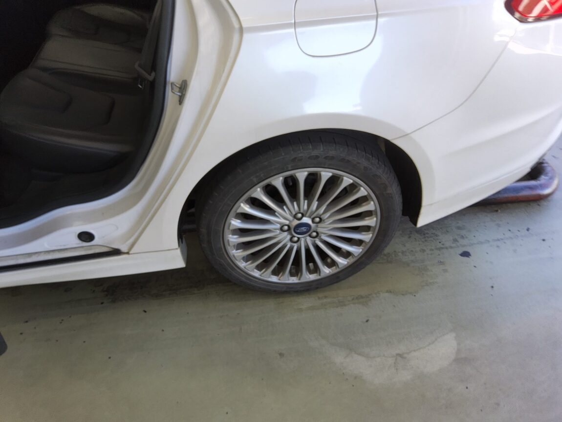 FORD FUSION (2ND GEN) 2.0 ECOBOOST TITANIUM 2015 - zdjęcie 24