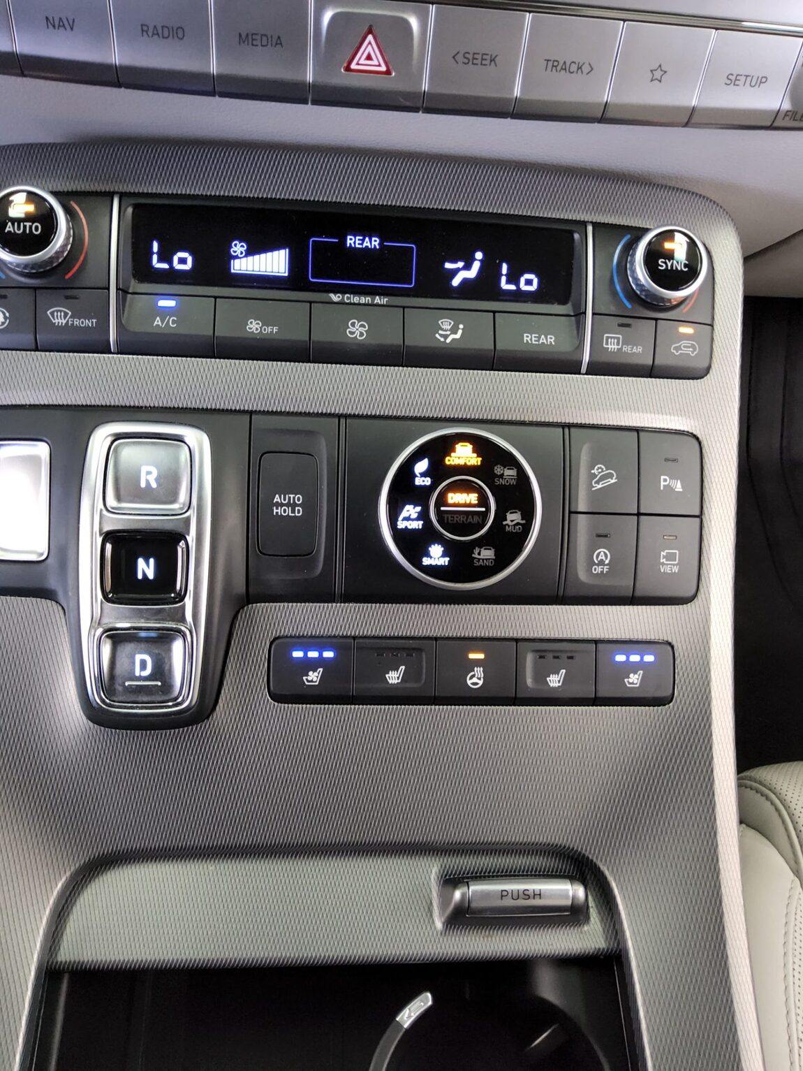 HYUNDAI PALISADE 2.2 DIESEL PRESTIGE 2019 - zdjęcie 24