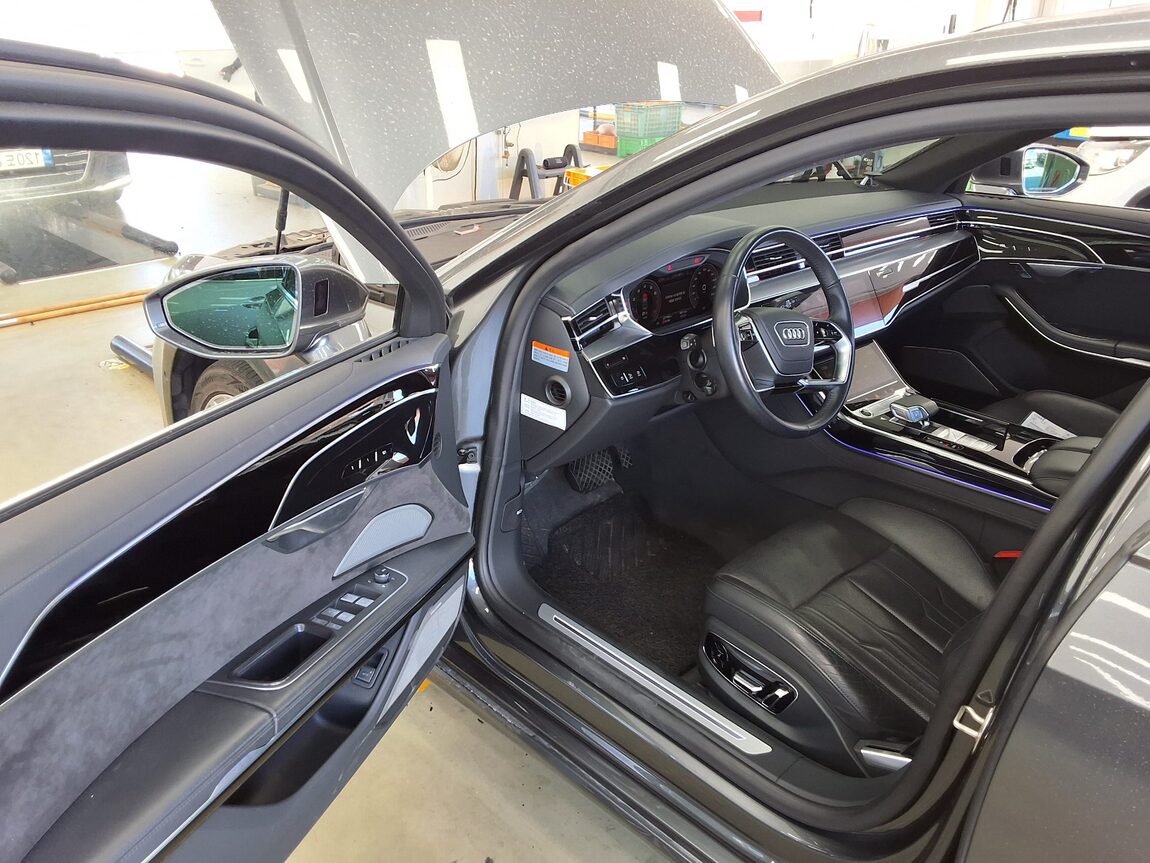 AUDI A8 (4TH GEN) L 55 TFSI QUATTRO 2021 - zdjęcie 10