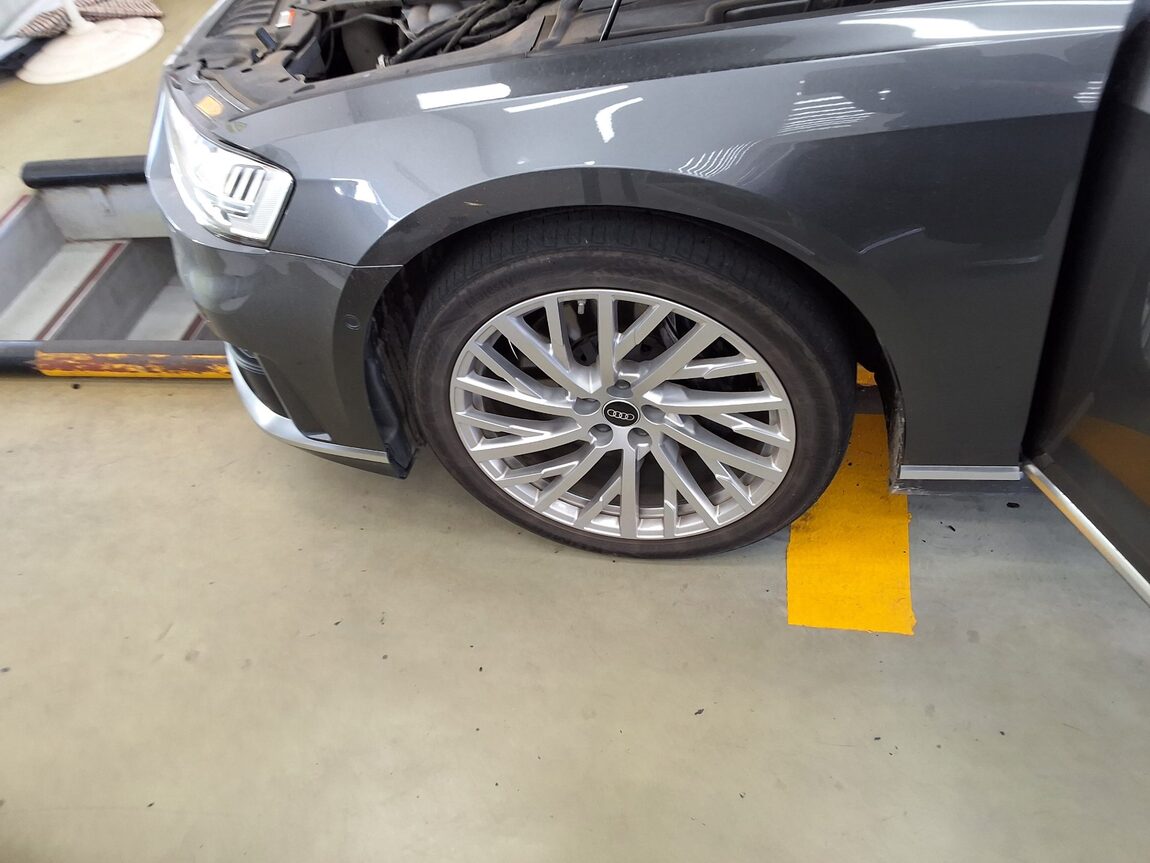 AUDI A8 (4TH GEN) L 55 TFSI QUATTRO 2021 - zdjęcie 23