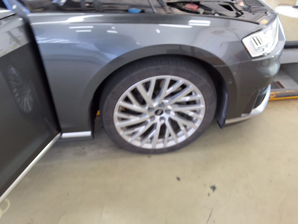 AUDI A8 (4TH GEN) L 55 TFSI QUATTRO 2021 - zdjęcie 25