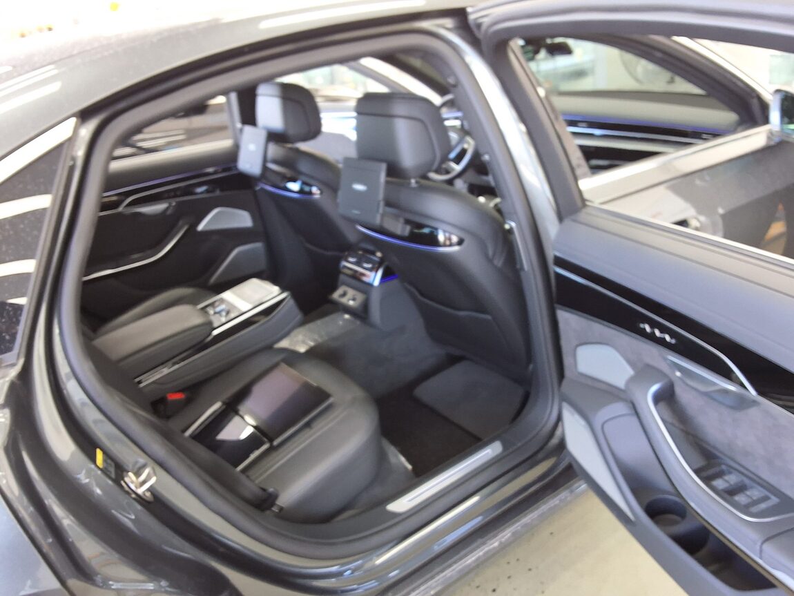 AUDI A8 (4TH GEN) L 55 TFSI QUATTRO 2021 - zdjęcie 13