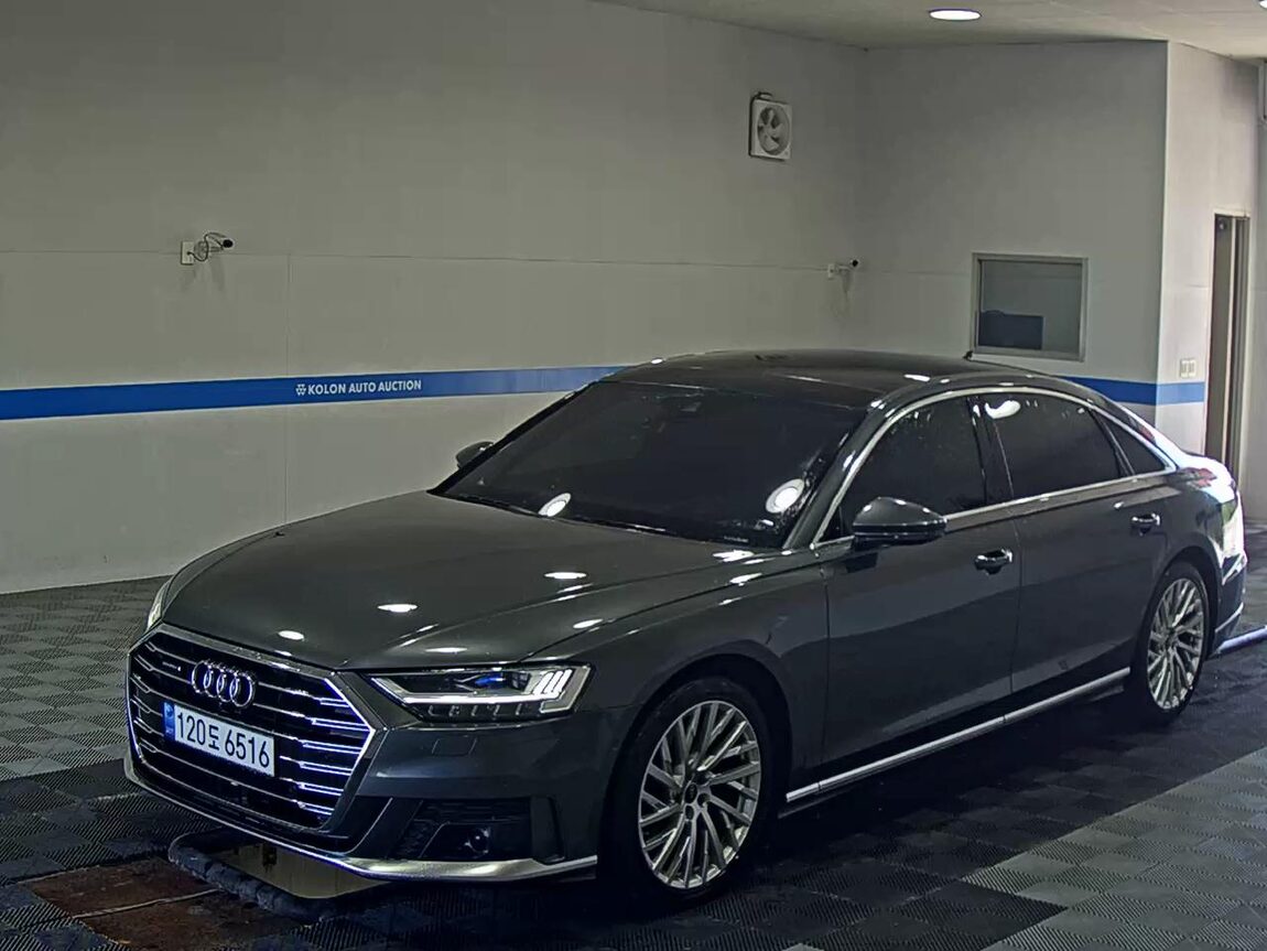 AUDI A8 (4TH GEN) L 55 TFSI QUATTRO 2021 - zdjęcie 2