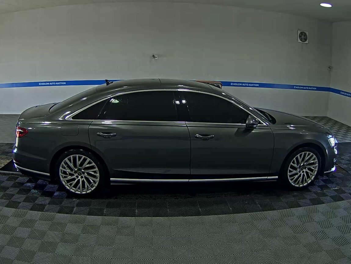 AUDI A8 (4TH GEN) L 55 TFSI QUATTRO 2021 - zdjęcie 4