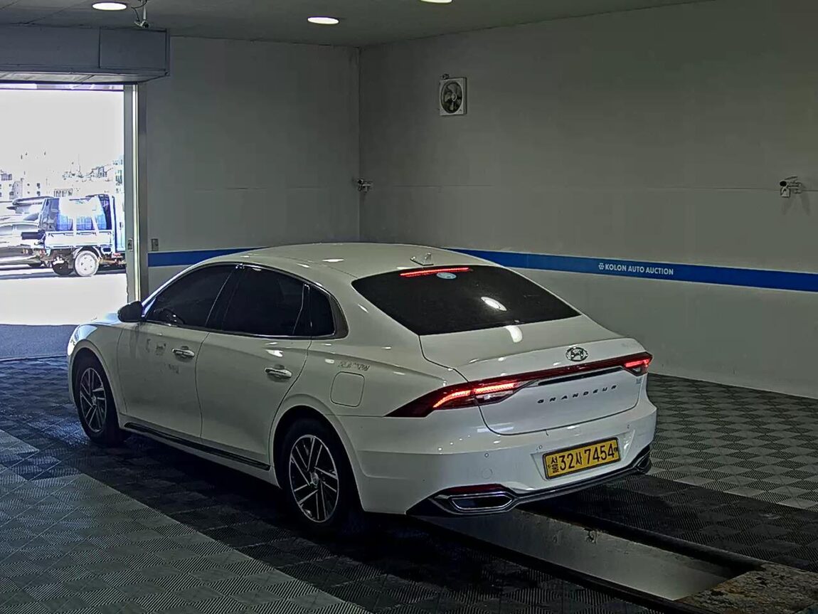 HYUNDAI THE NEW GRANDEUR IG LPi 3.0 BUSINESS DELUXE TYPE 2022 - zdjęcie 6